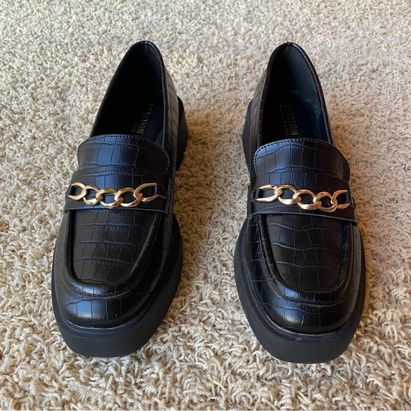 Kenneth Cole Reaction Sienna Lug Loafer - Black - Picture 2 of 9